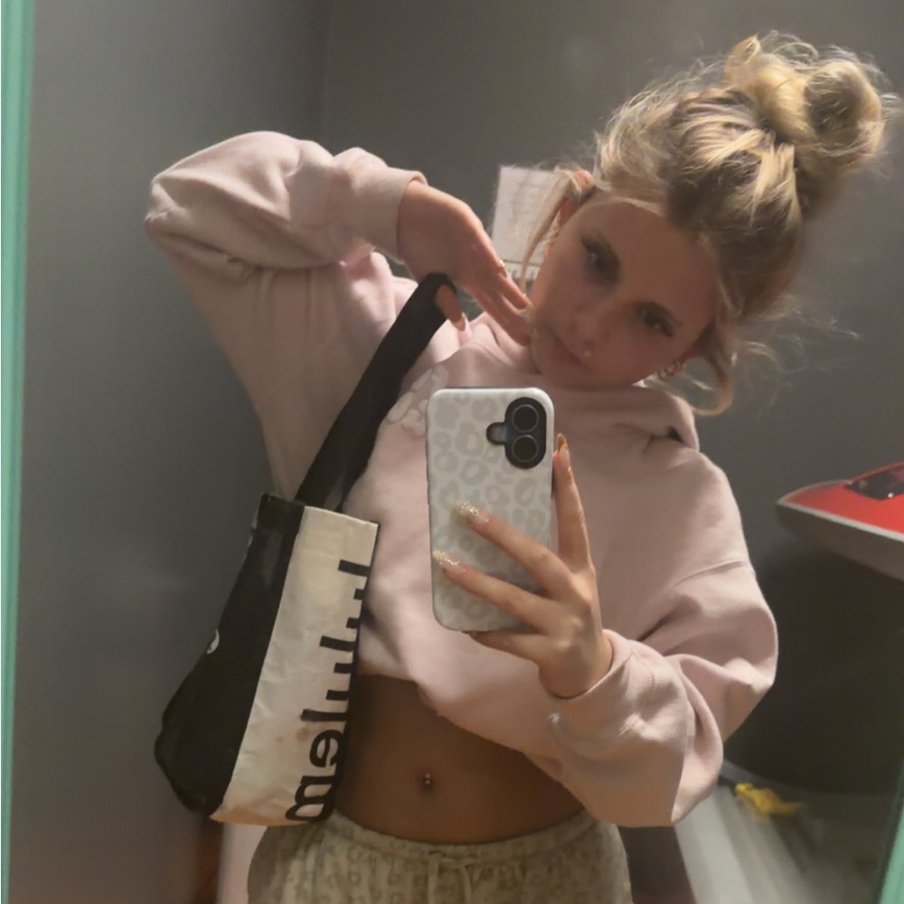 Meet your Posher, Lily